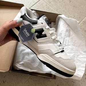 New Balance 550 Sea Salt Black